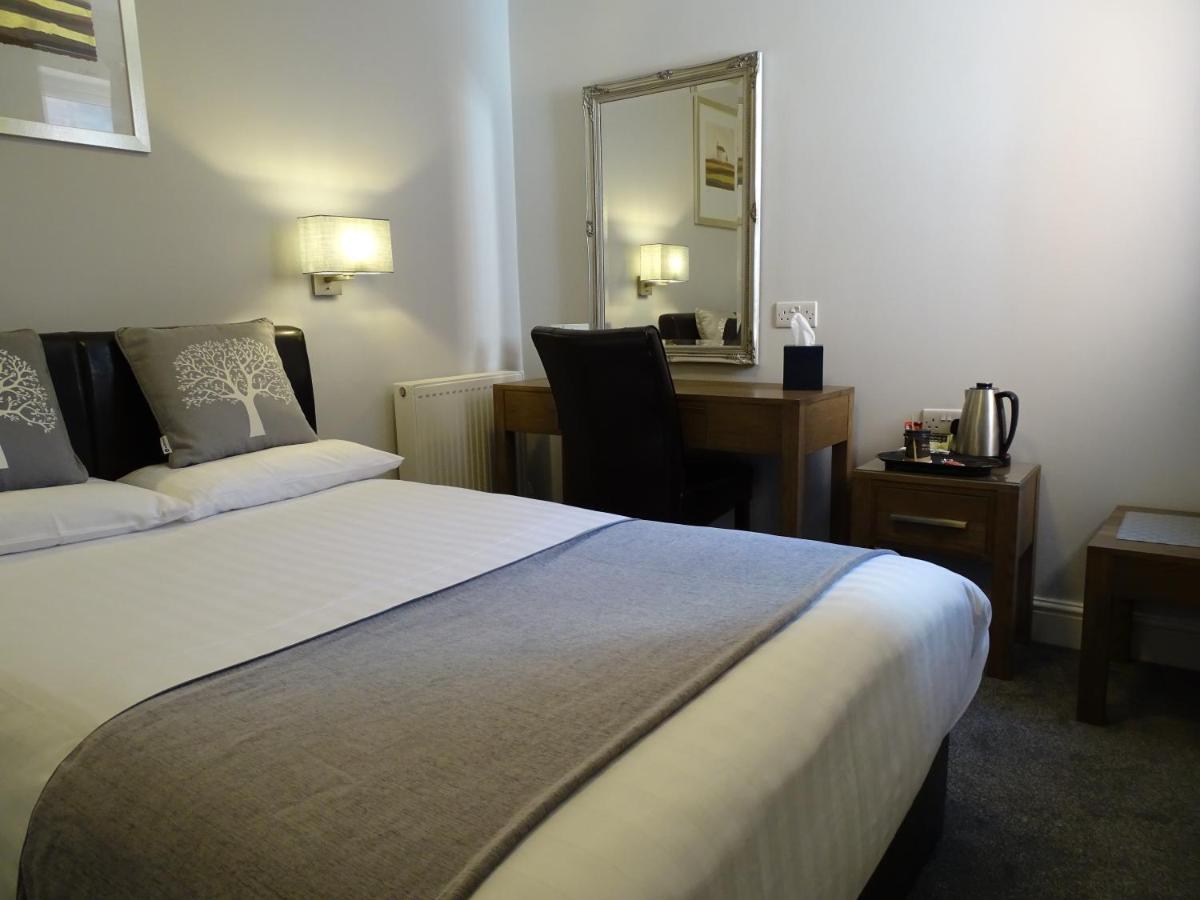 The Beeches Hotel & Leisure Club West Bridgford Bagian luar foto